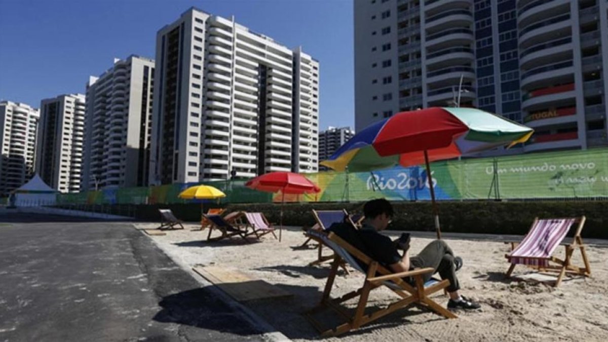 Una vista de la polémica Villa Olímpica de Río.-EFE / MARCELO SAYO