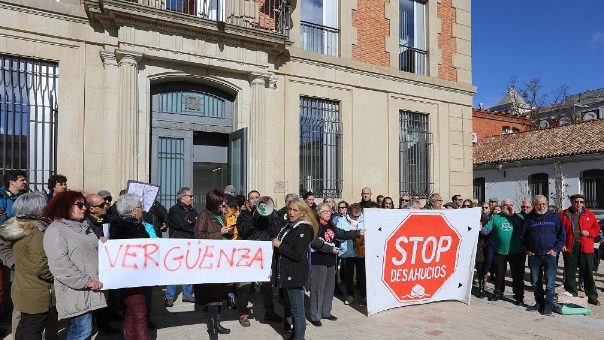 Manifestación en Palencia contra la decisión del Supremo.-ICAL