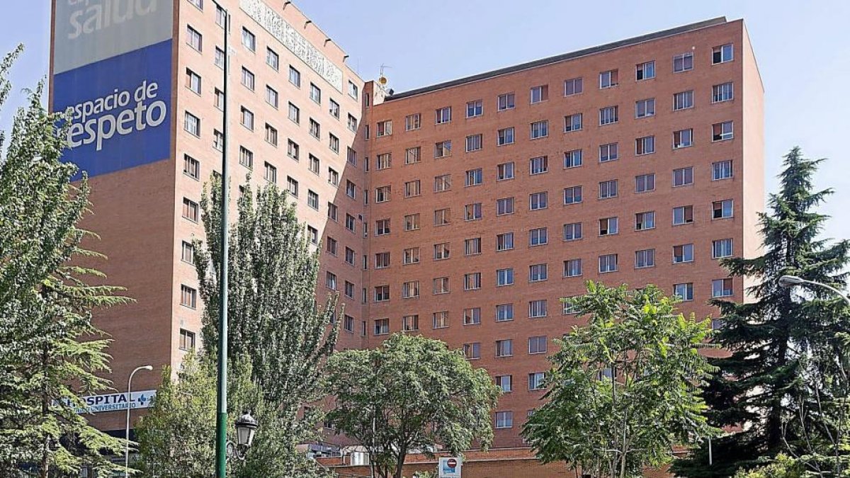 Fachada exterior del Hospital Clínico Universitario de Valladolid..-PABLO REQUEJO