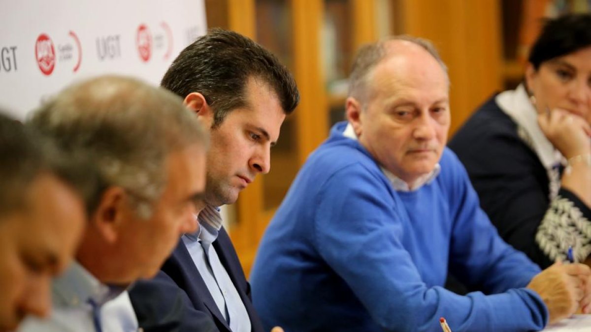 El secretario general del PSOE de Castilla y León, Luis Tudanca, y el secretario general de UGT Castilla y León, Faustino Temprano, celebran una reunión de trabajo-ICAL