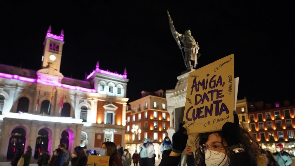 Concentración de la Coordinadora de Mujeres de Valladolid.- ICAL