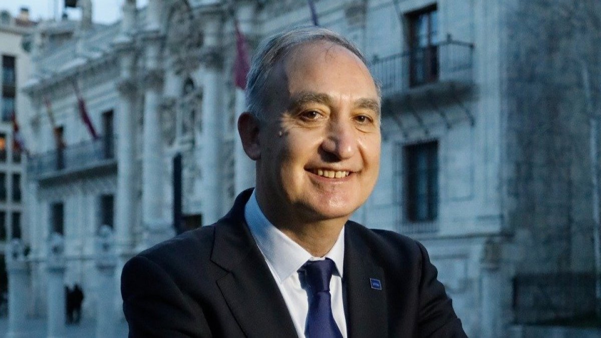Antonio Largo Cabrerizo.- J. M. LOSTAU