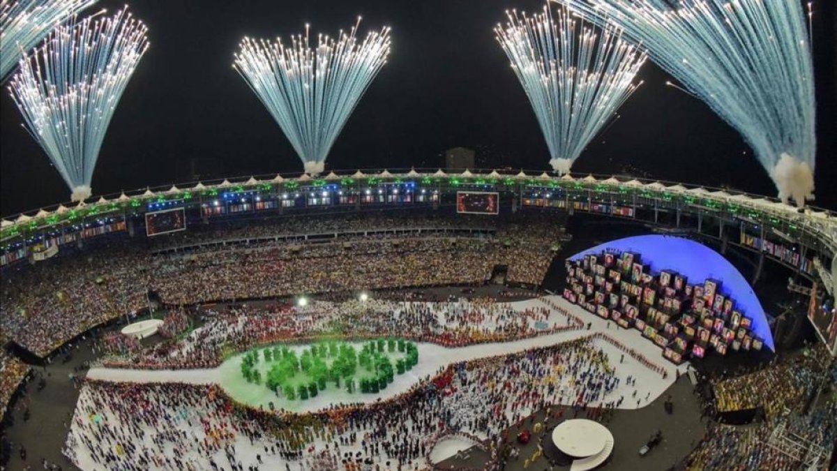 Brasil presentó al mundo sus Juegos en Maracaná con una fiesta espectacular.-FRANCOIS-XAVIER MARIT / AFP