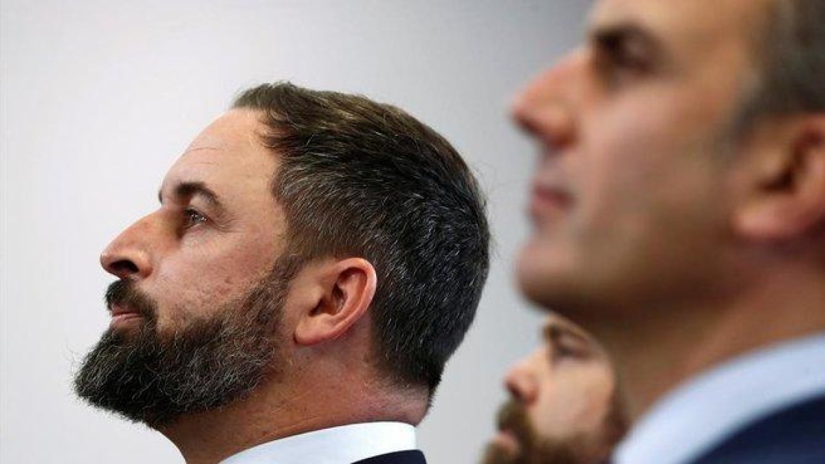 El presidente de Vox, Santiago Abascal, y el secretario general, Javier Ortega Smith.-EFE / MARISCAL