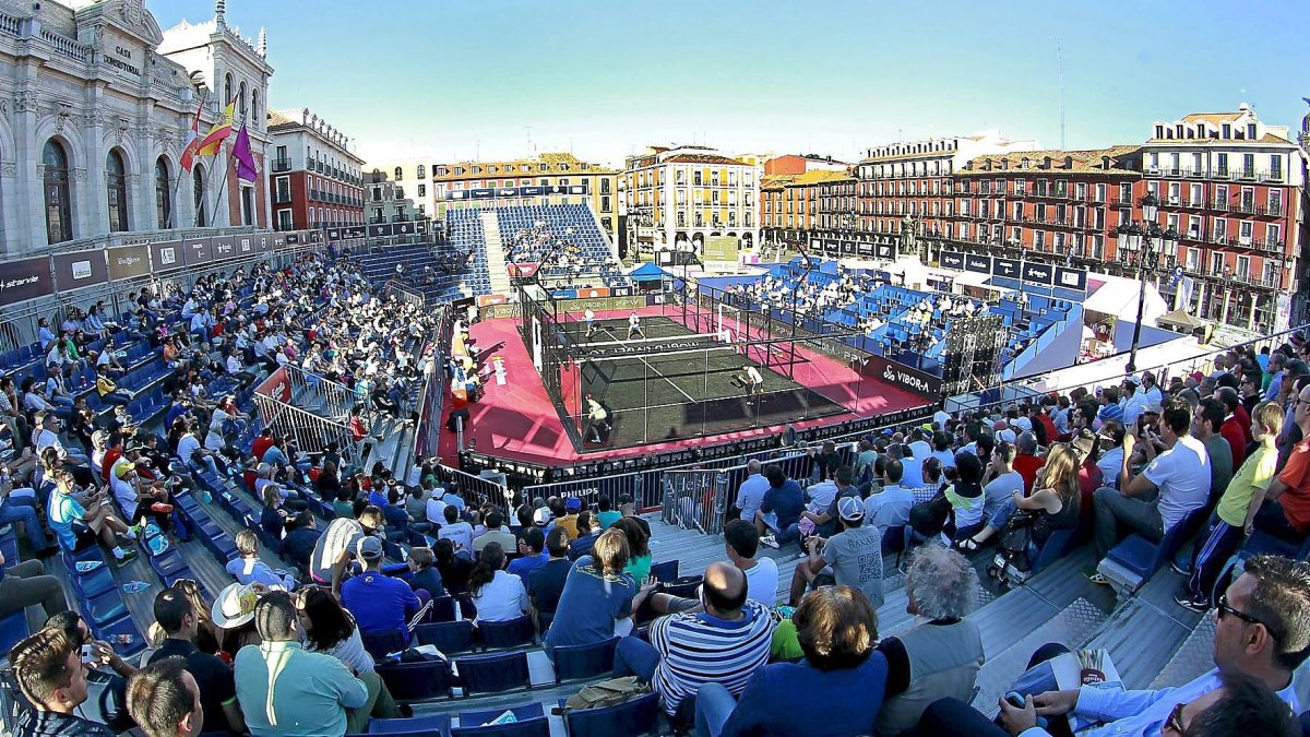 JUAN MIGUEL LOSTAU 17/06/2015 VALLADOLID. COMUNIDAD DE CASTILLA Y LEÓN. PLAZA MAYOR WORLD PADEL TOUR.