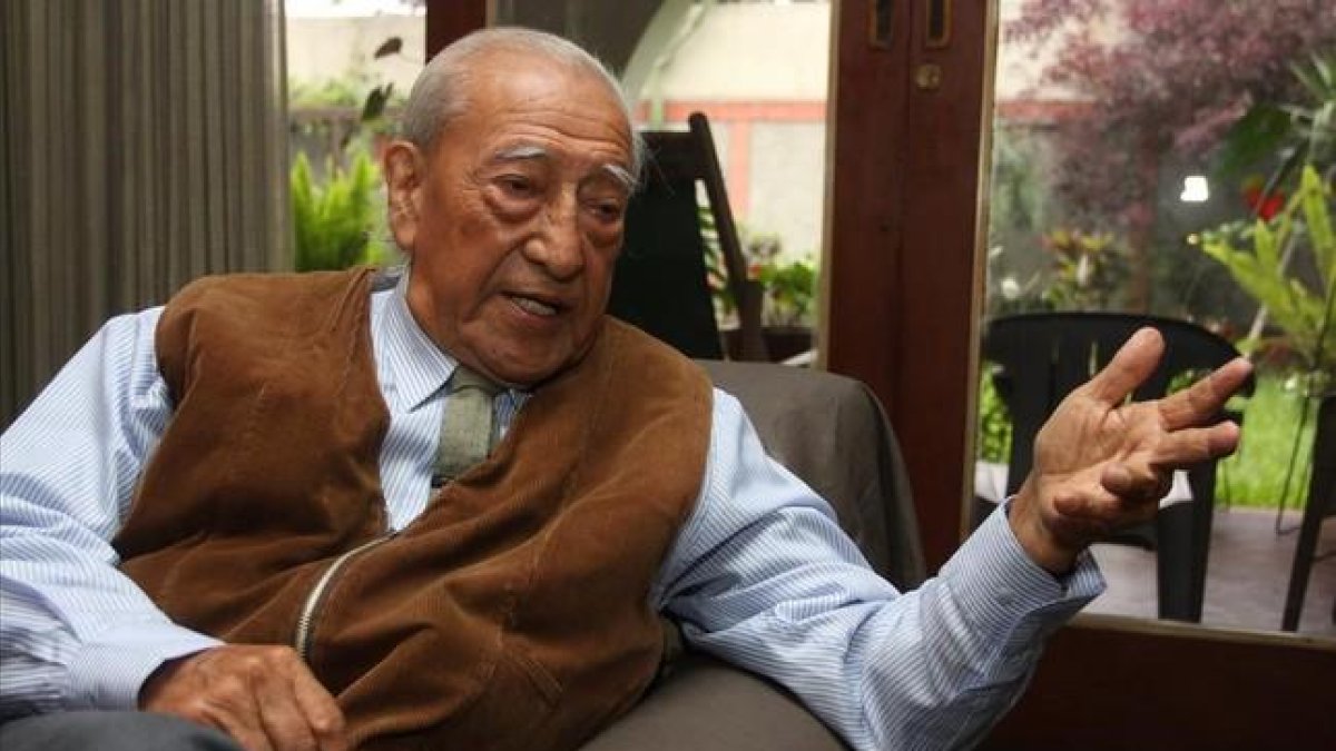 Isaac Humala, padre del actual presidente del Perú.-