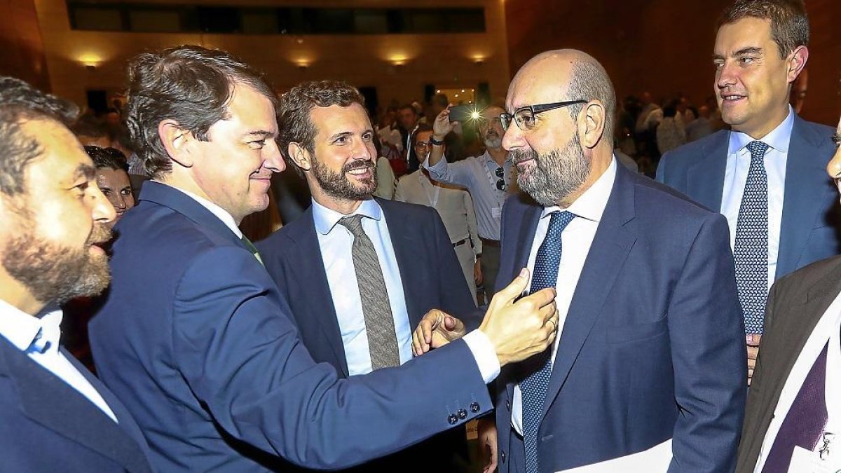 Miguel Gutiérrez, Alfonso Fernández Mañueco, Pablo Casado, Miguel Borra y Ángel Ibáñez.-J.M. LOSTAU