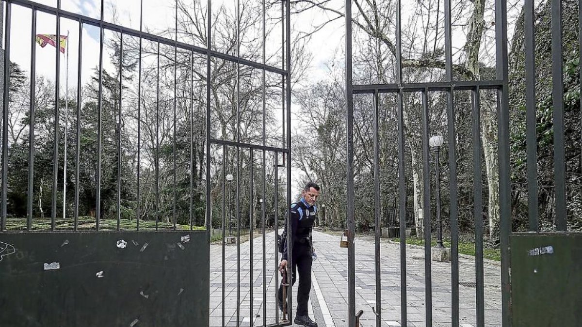 El Campo Grande cierra sus puertas a causa del temporal.-M.A. SANTOS