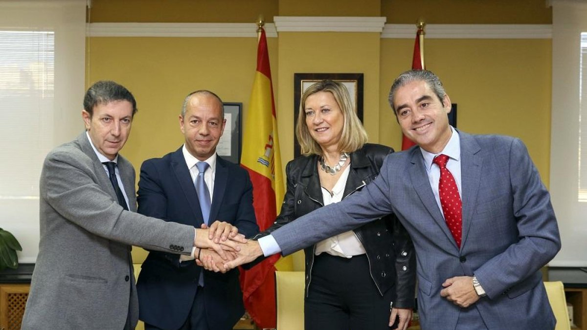 Firma del convenio de colaboración sobre abastecimiento en el medio rural con empresas de distribución comercial-ICAL