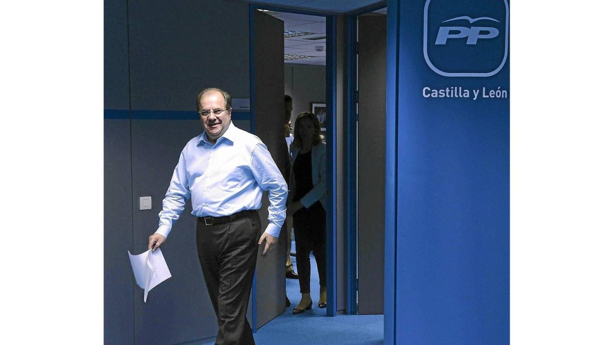 El presidente de la Junta de Castilla y León, Juan Vicente Herrera, en la sede del PP de Castilla y León-Efe