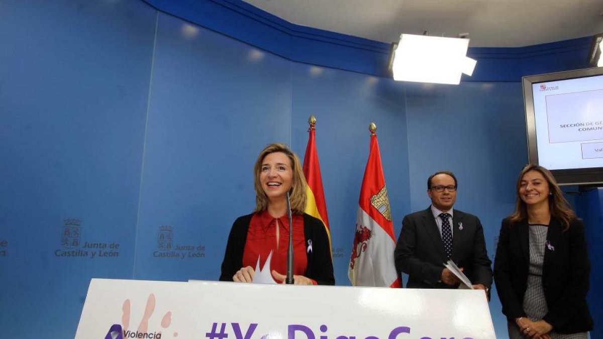 La consejera de Familia e Igualdad de Oportunidades, Alicia García, preside la reunión de la Sección de Genero del Observatorio de Castilla y León-Ical