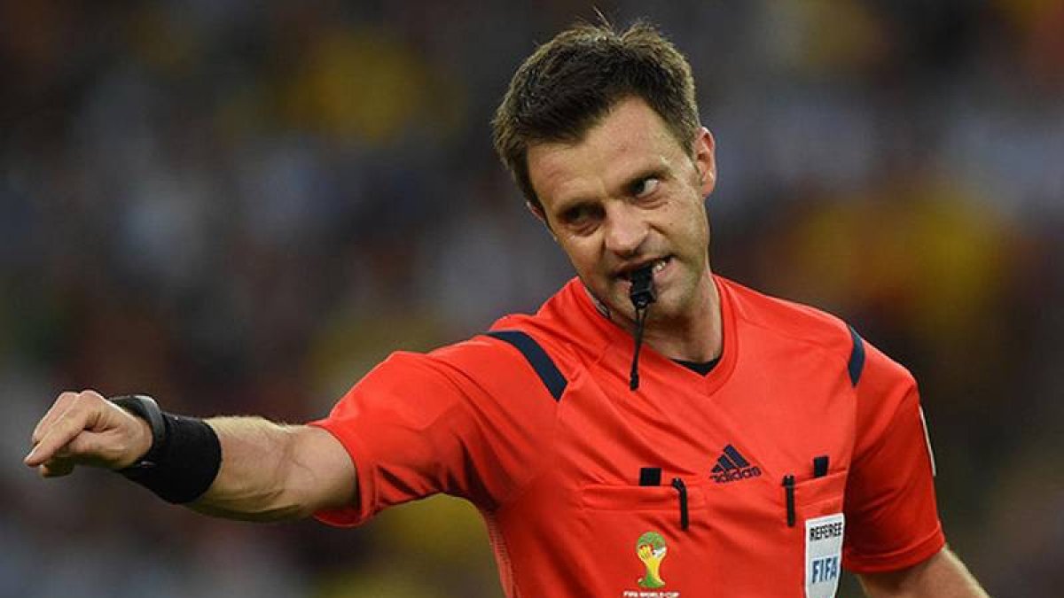 El árbitro italiano Nicola Rizzoli, durante la final del Mundial de Brasil entre Alemania y Argentina, en Maracaná el 13 de julio del 2014.-Foto: AFP / PEDRO UGARTE