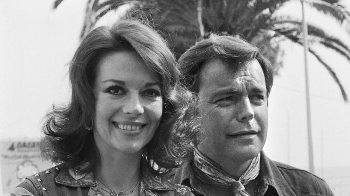 Natalie Wood y Robert Wagner, en una imagen del 18 de mayo de 1976, em la 29 edición del Festival de Cannes.-AFP