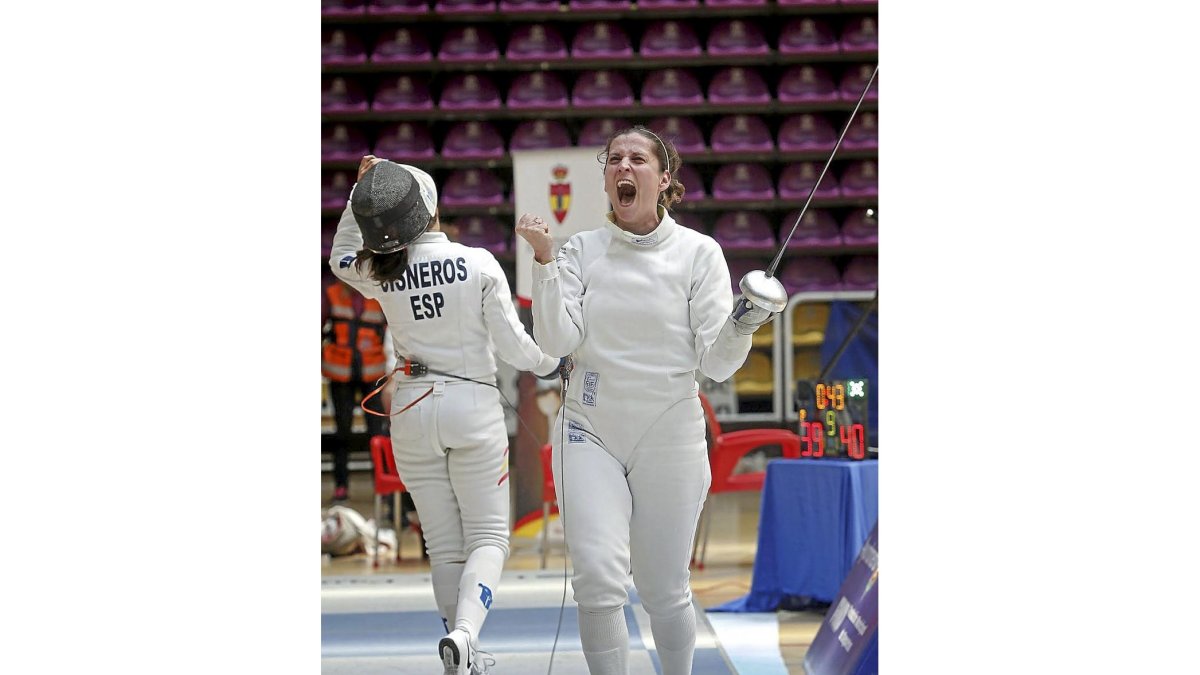 La cinco veces campeona Dóra Kiskapusi celebra con rabia y alegría una victoria.-E.C.