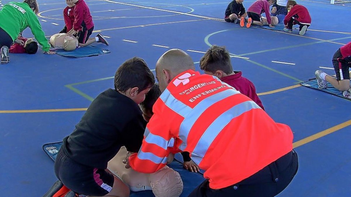 Satse enseña a los escolares a cuidar su salud.-E.M.