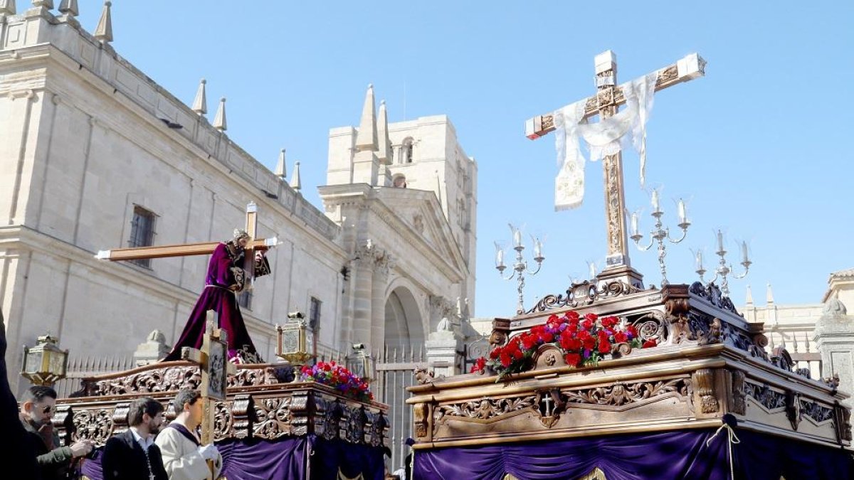 Vía Crucis en el marco del VII Congreso Nacional de Hermandades y Cofradías-ICAL