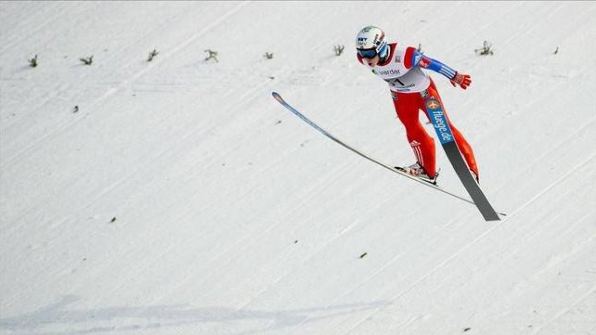 Fannemel salta en Vikersund.-Foto: AP / VEGARD WIVESTAD GROTT