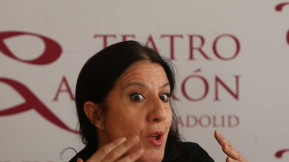 María Pages durante la presentación del espectáculo-Ical