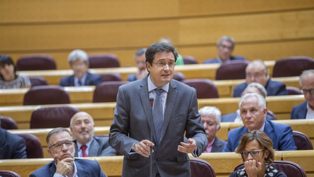 Óscar López, en una sesión del Senado-E.M.