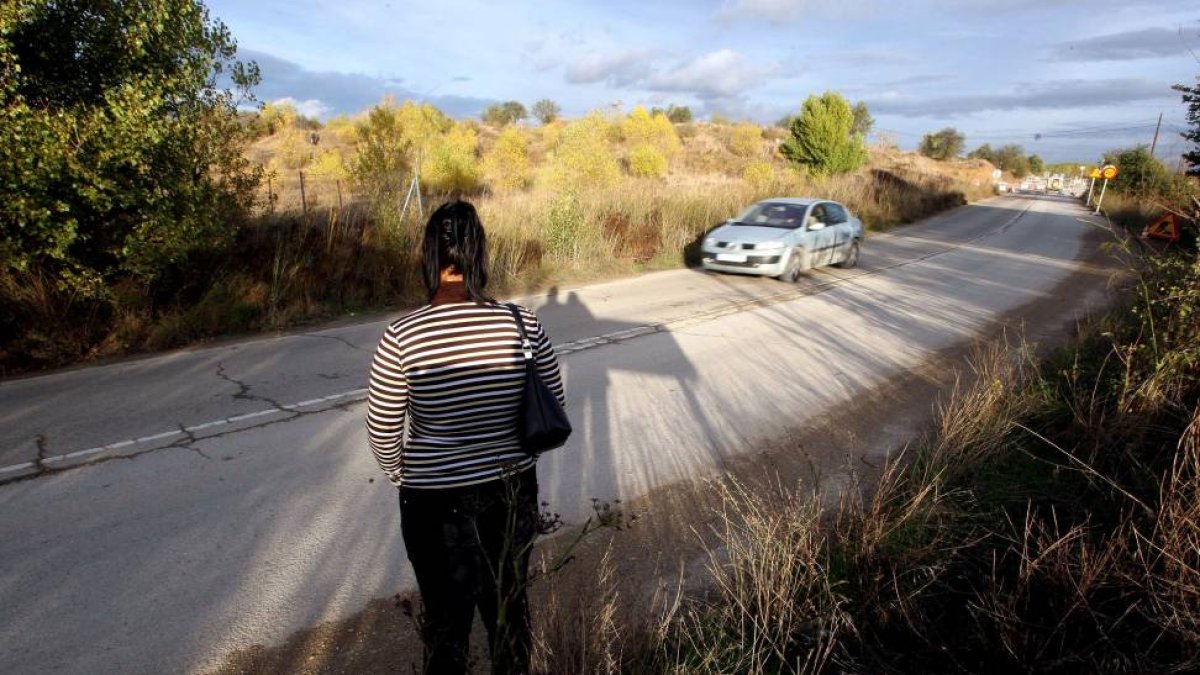 Una prostituta en una vía secundaria de la provincia de Valladolid-Ical