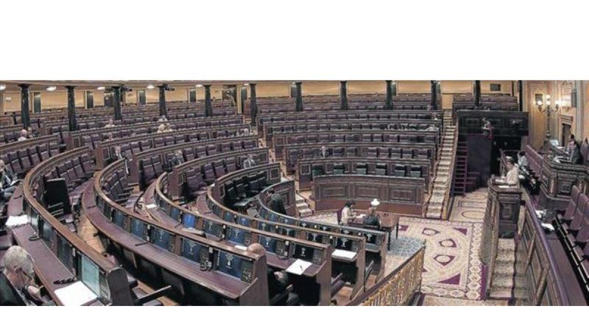 El hemiciclo del Congreso, en un pleno del pasado mayo.-DAVID CASTRO