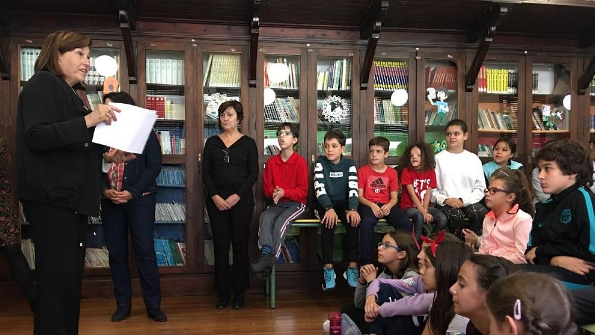 Victoria Soto en la biblioteca del García Quintana.-AYUNTAMIENTO VALLADOLID