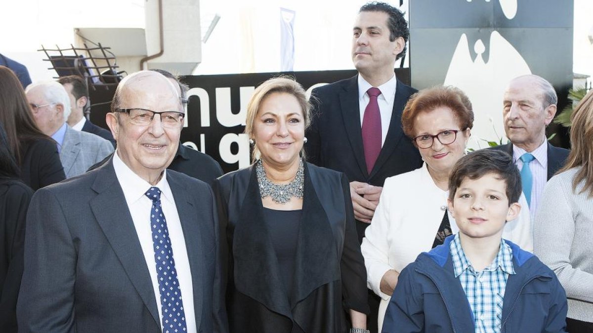 El industrial toresano, Teodolindo Chillón, y la vicepresidenta de la Junta, Rosa Valdeón, inauguran el museo del queso, en las queserías Chillón Plaza-ICAL