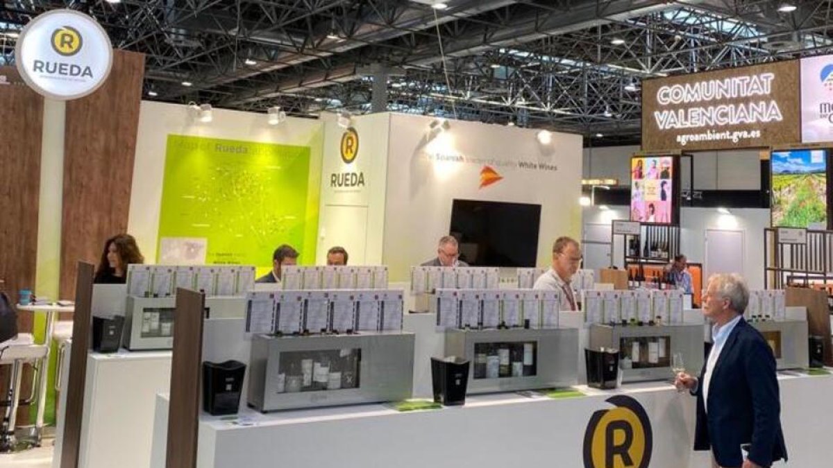 Stand DO Rueda en ProWein 2022. / E. M.