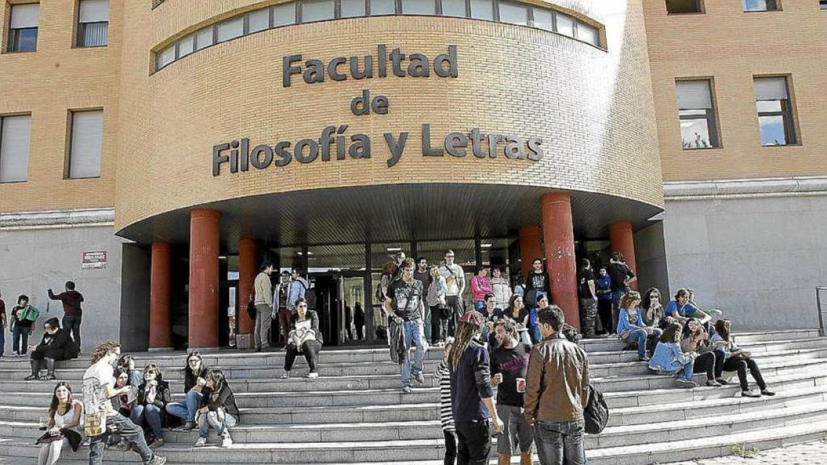 Facultada de Filosofía y Letras de la UVA-El Mundo