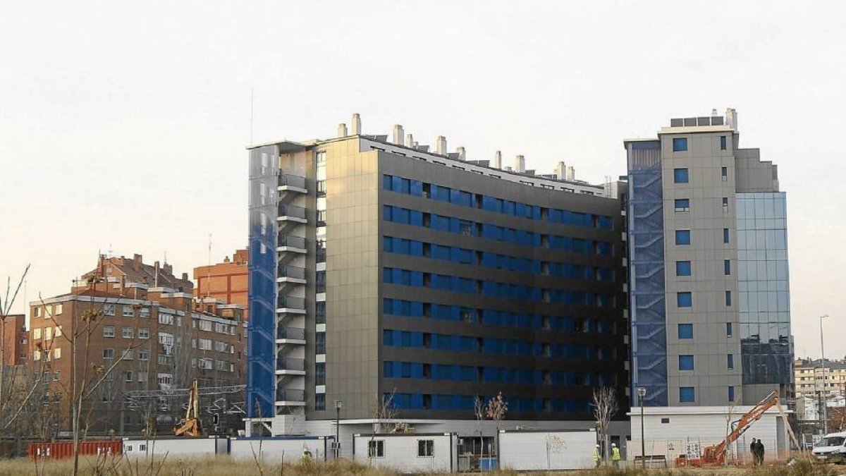 Imagen de archivo del edificio Doña Leonor en la ciudad de la Comunicación-El Mundo