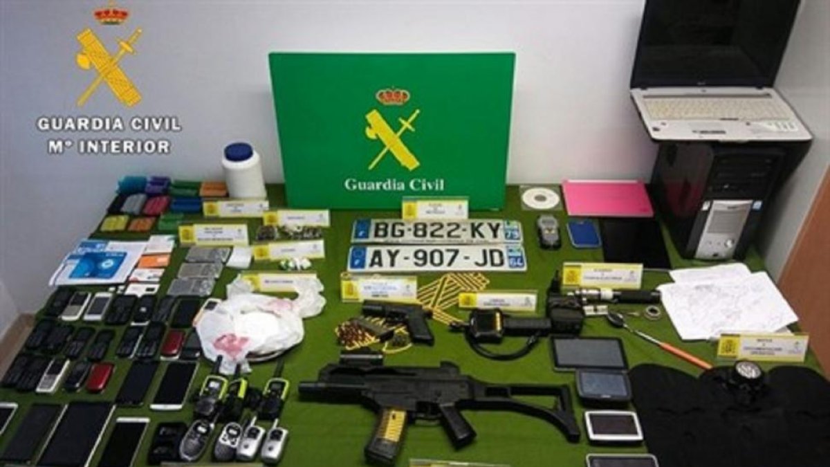 Material incautado en la detención.-GUARDIA CIVIL