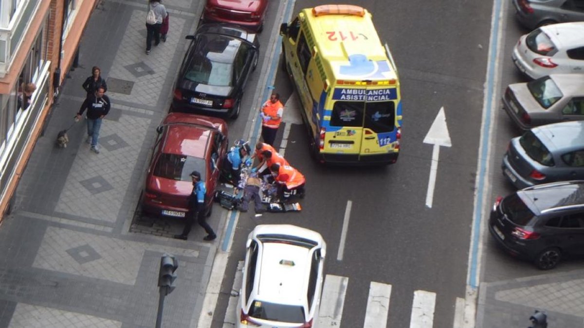 Imagen del accidente de esta mañana en calle Panaderos-EL MUNDO
