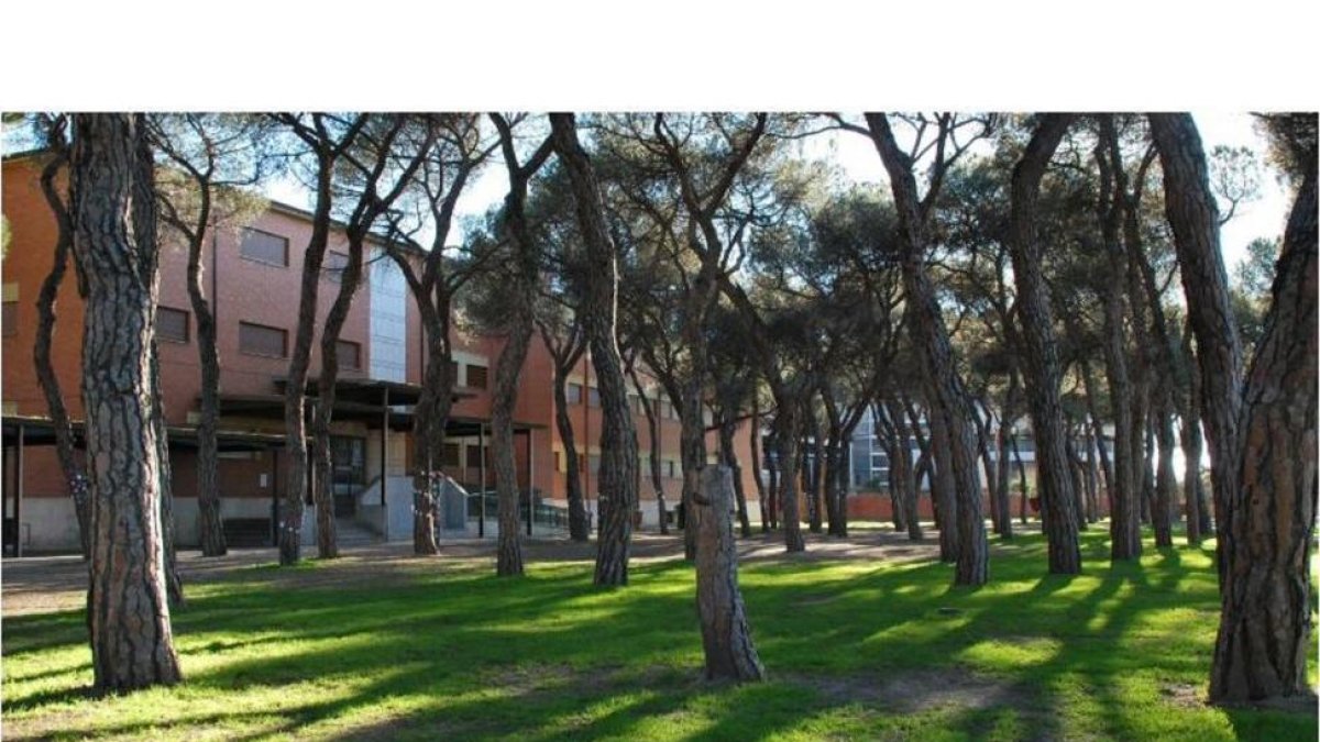 Fachada del Colegio Apostolado del Sagrado Corazón de Jesús.-Imagen escogida de la página apostoladova.com.