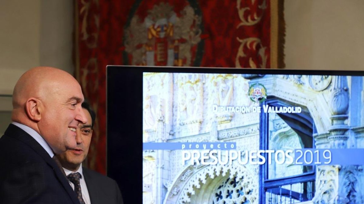 Jesús Julio Carnero presenta los presupuestos de la Diputación.-ICAL