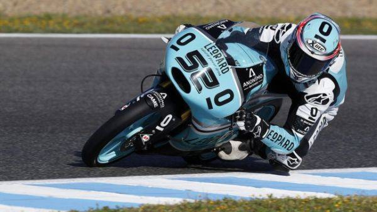 El piloto británico de Moto3,Danny Kent, en el Gran Premio de Jerez.-Foto: JOSÉ MANUEL VIDAL / EFE