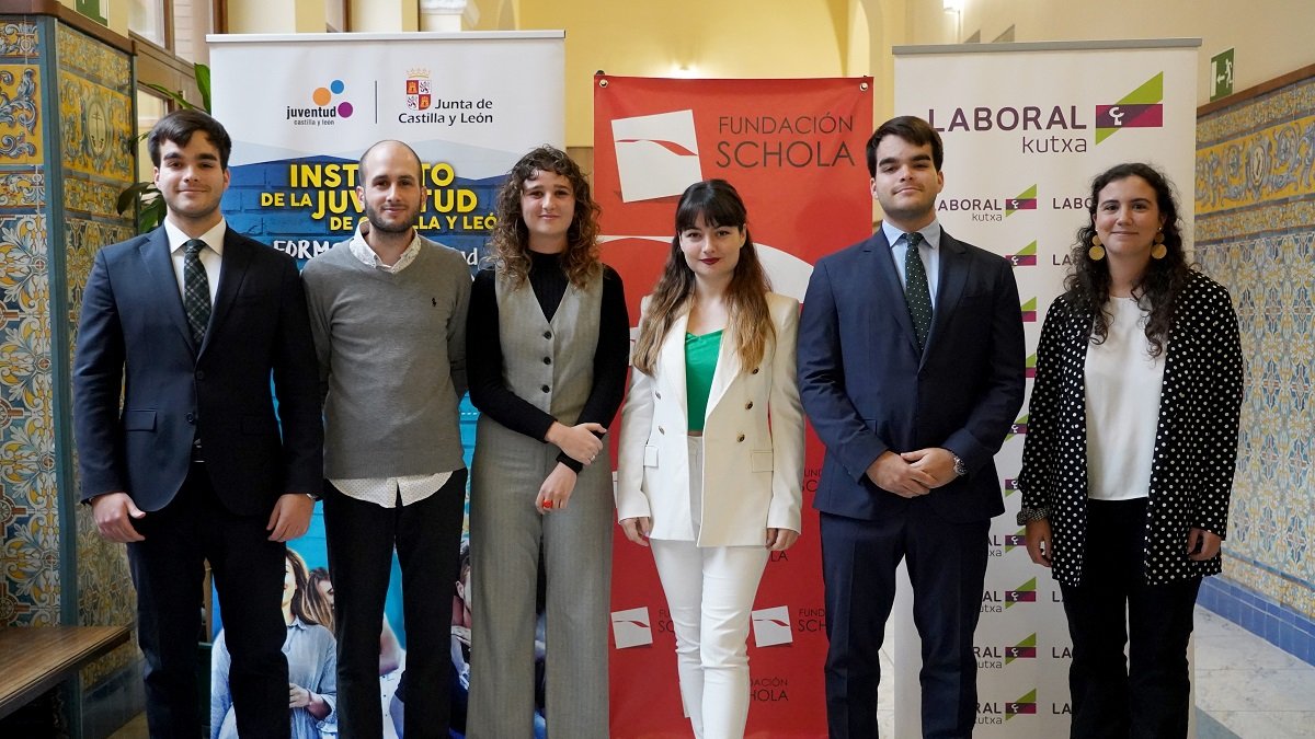 Alumnos de la UVA premiados por la Fundación Schola.- ICAL