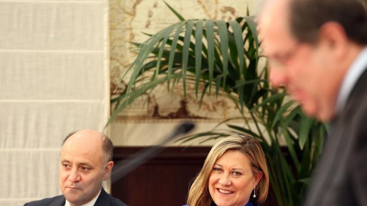 La consjera de Economía y Hacienda, Pilar del Olmo, durante la presentación de los Presupuestos.-ICAL