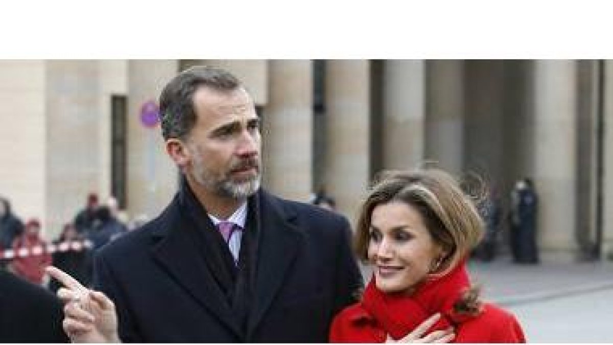 En Berlín 8 Felipe y Letizia, durante la visita de dos días a Alemania que hicieron en diciembre.-Foto: AP / FERDINAND OSTROP