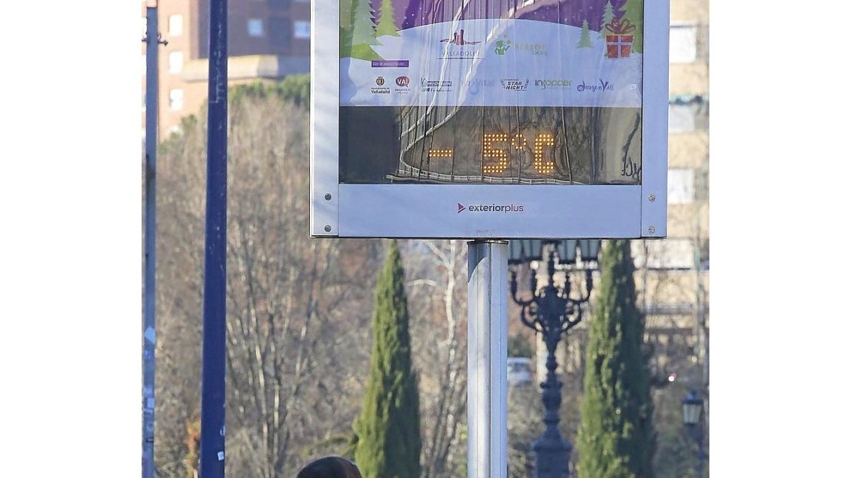 Termómetro ayer en Valladolid.-ICAL