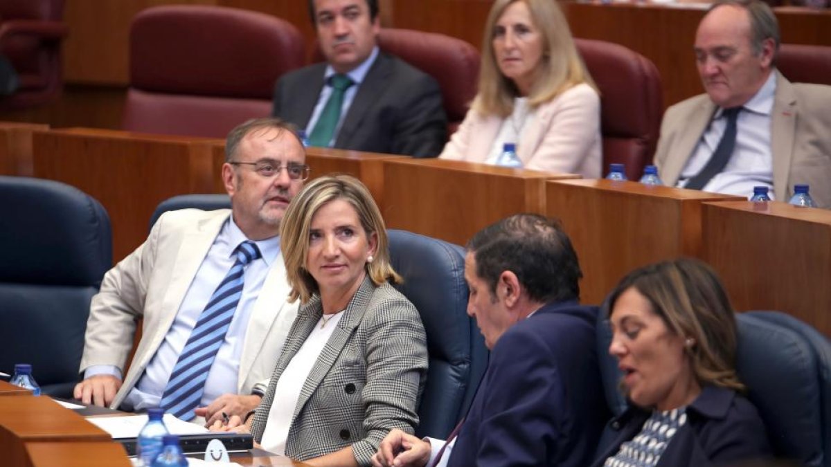 El consejero de Educación, Fernando Rey (I)-ICAL