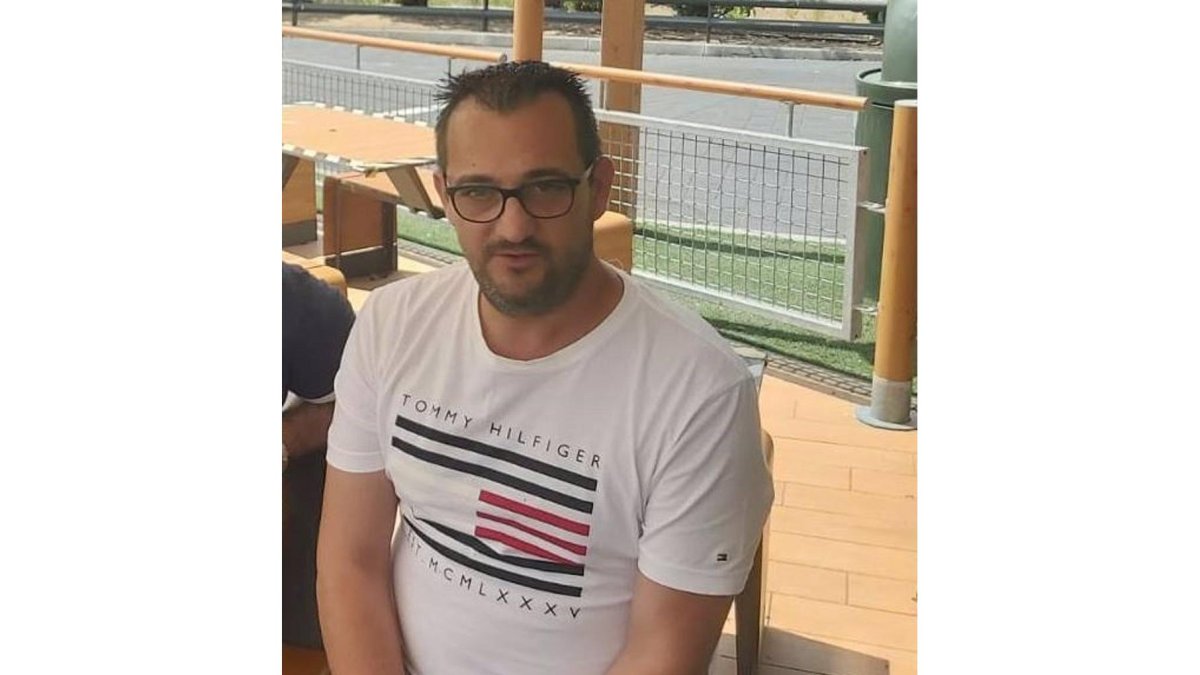 Imagen del hombre desaparecido proporcionada por la familia.- E. PRESS
