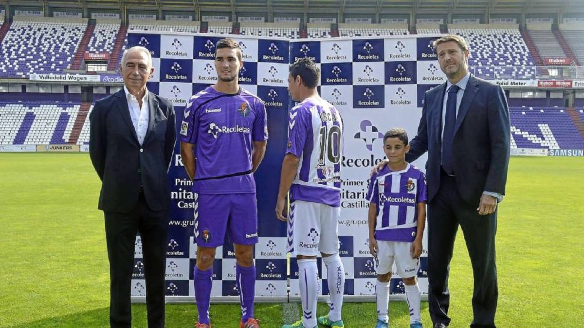 Recoletas será el nuevo grupo sanitario oficial del Real Valladolid, además del patrocinador principal de su cantera. El primer equipo lucirá tambien su publicidad en el pantalón.-Andrés Domingo