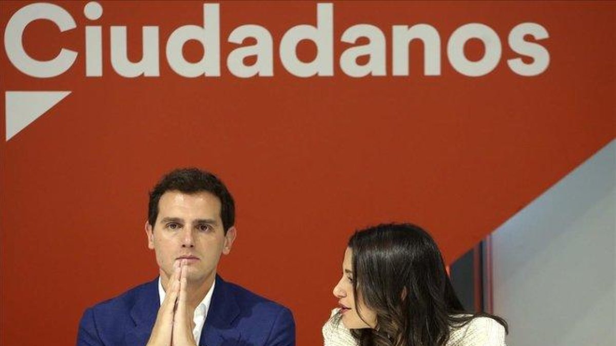 Albert Rivera e Inés Arrimadas durante la reunión del Comité Ejecutivo de Ciudadanos.-DAVID CASTRO