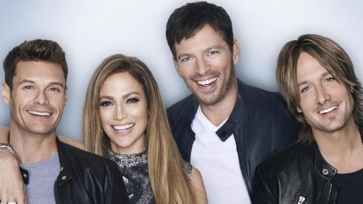 Ryan Seacrest, Jennifer Lopez, Harry Connick Jr. y Keith Urban, presentador y jurados del concurso de talentos 'American idol'.-