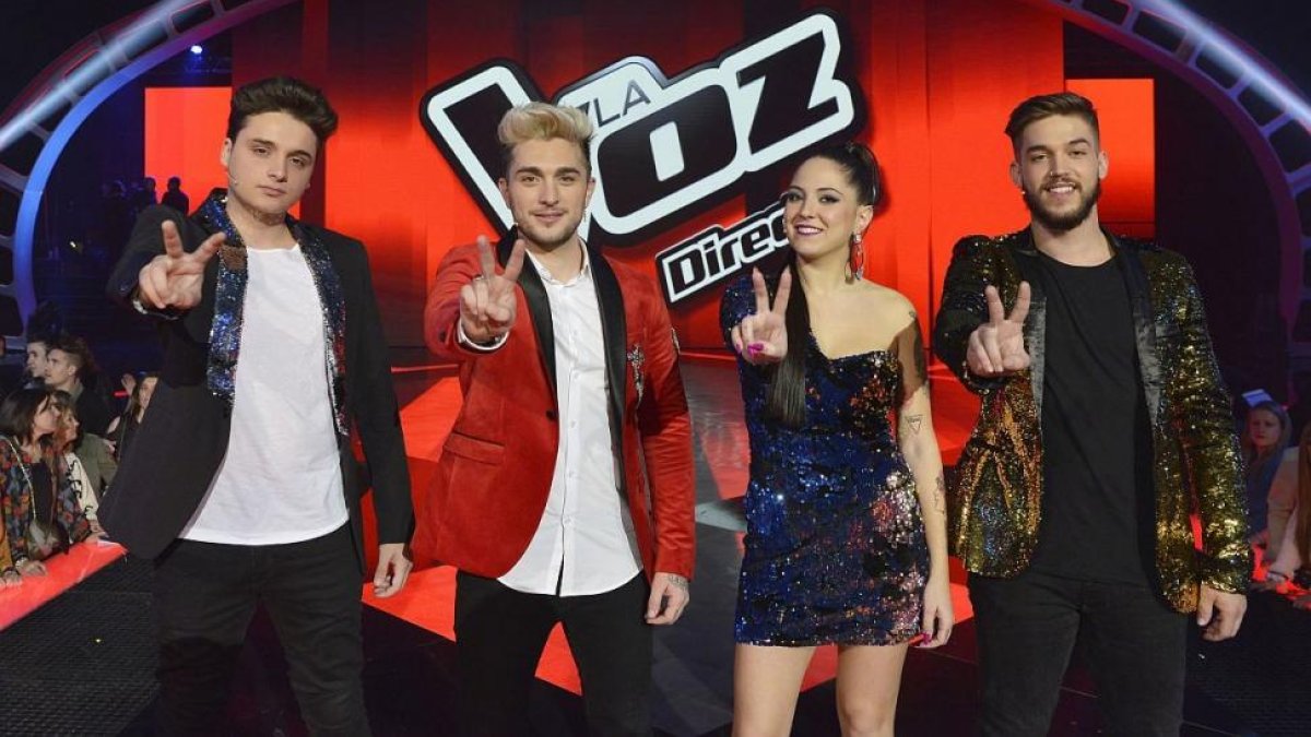 De izquierda a derecha, los cuatro finalistas de La voz del 2017: Gabriele, Samuel, Alba y Pedro.-/ MEDIASET