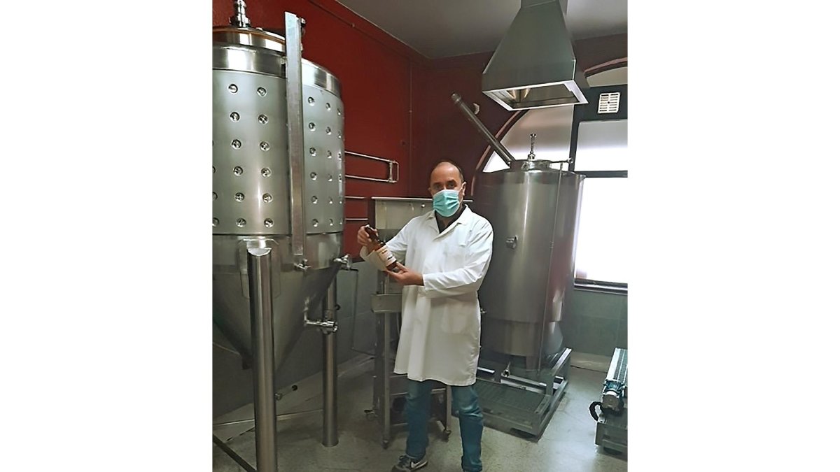 José Antonio Fernández García en las instalaciones. / LA POSADA