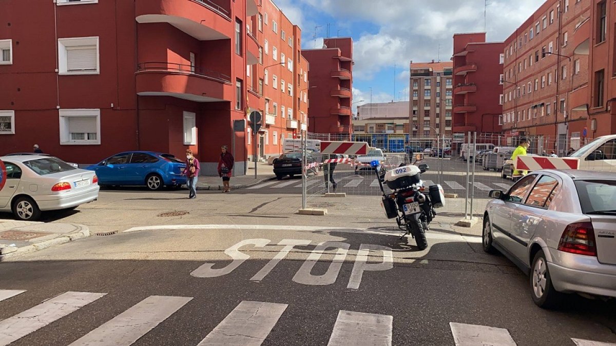Corte al tráfico en la calle Huelva. - EM