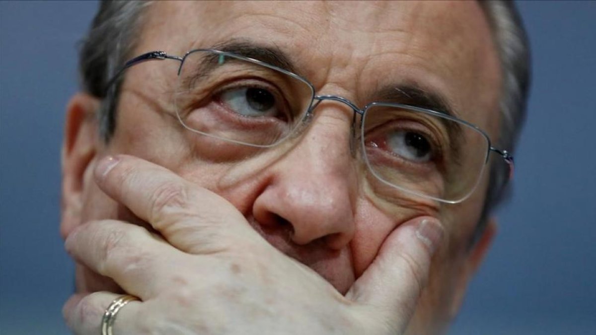 Florentino Pérez, durante la conferencia de prensa de despedida de Zinedine Zidane-JUAN MEDINA