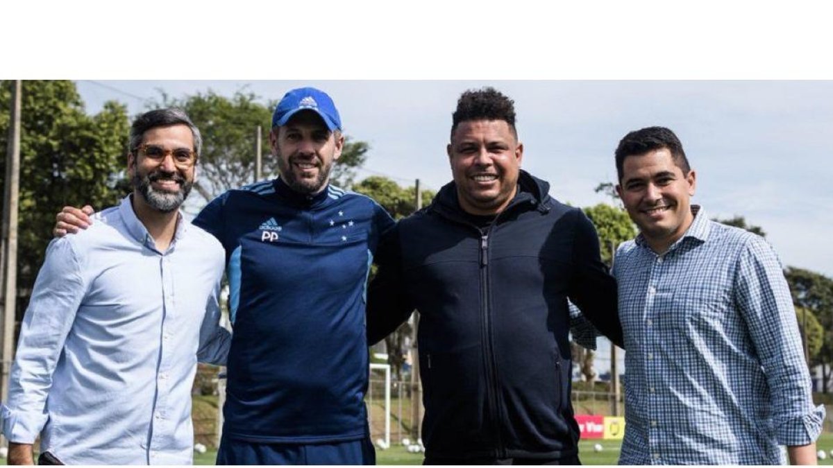 Pezzolano junto a Ronaldo, en su etapa al frente del  Cruzeiro. / CRUZEIRO