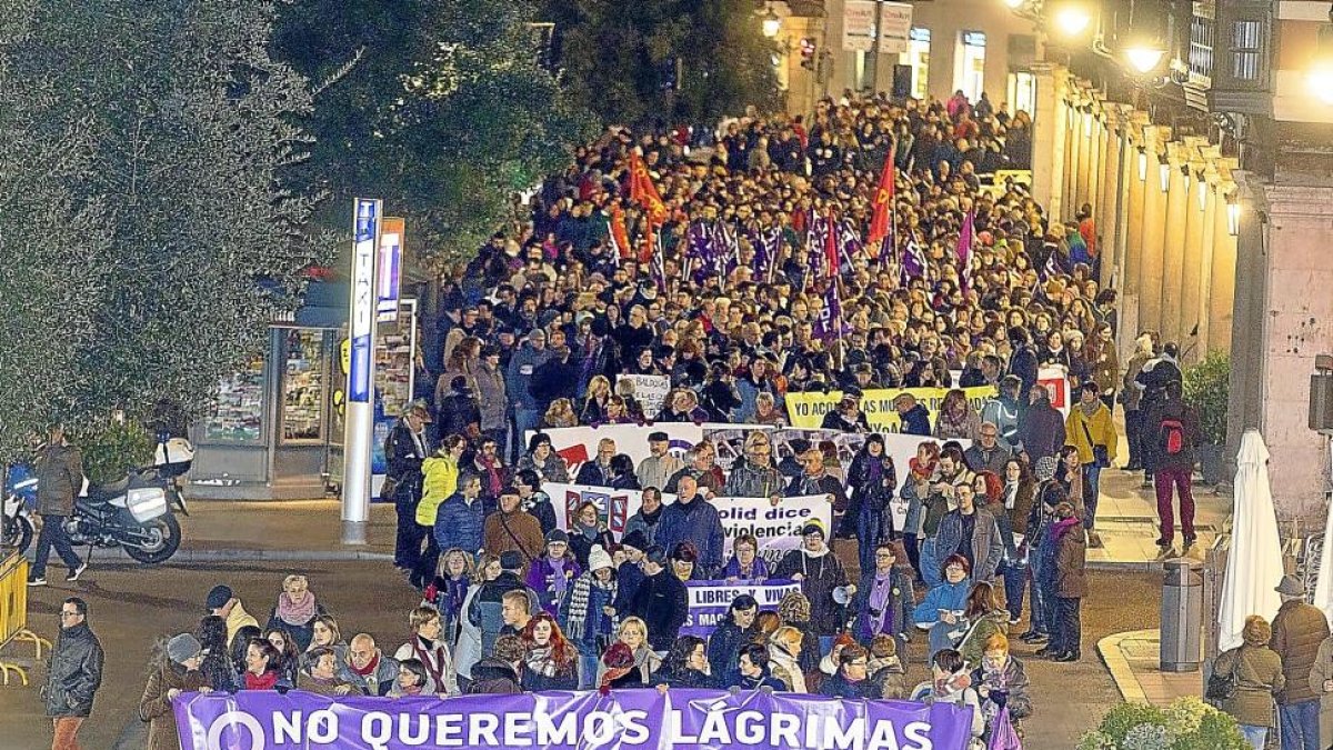 Manifestación en favor de las víctimas de violencia de género.-PABLO REQUEJO